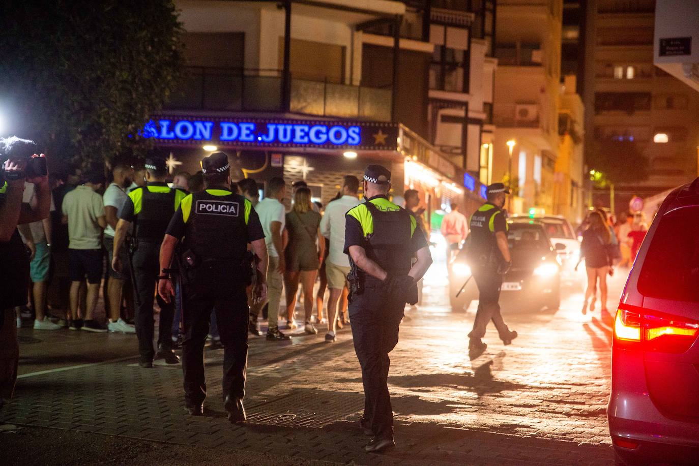 Se levantaron cerca de una quincena de actas por infracción de la medida y se cerró un establecimiento por no respetar el límite horario en el distrito de Las Chapas 