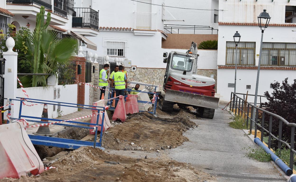 Renovación de la red en plaza Andalucía.