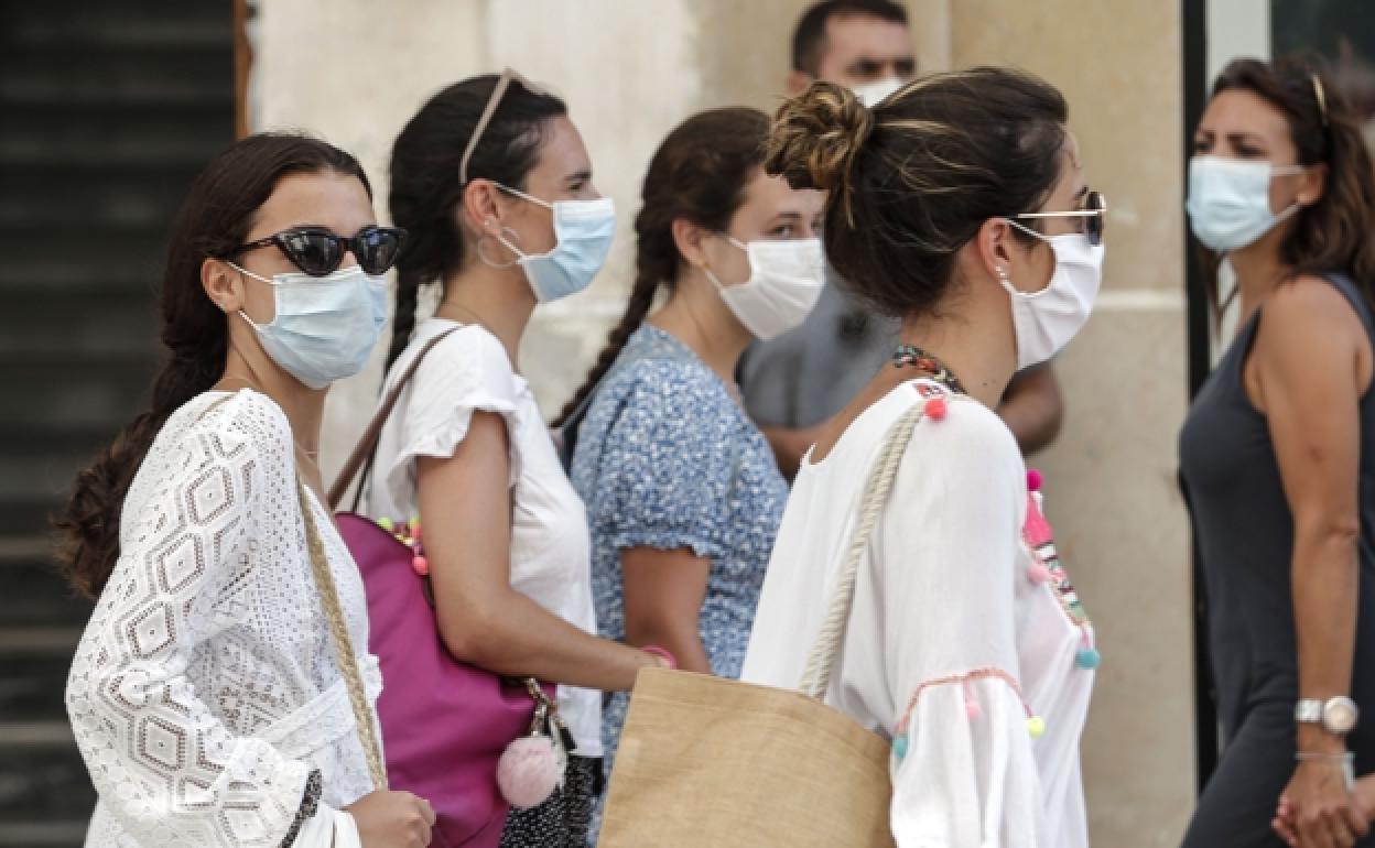 Coronavirus Andalucía: La Junta retrasa la inmunidad de rebaño: «Los cálculos del 70% que se tenían se han ido al traste»