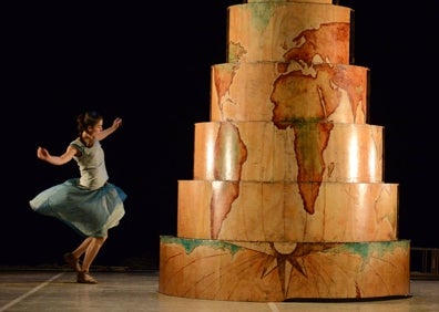 Imagen secundaria 1 - El circo que montó un juguete de madera