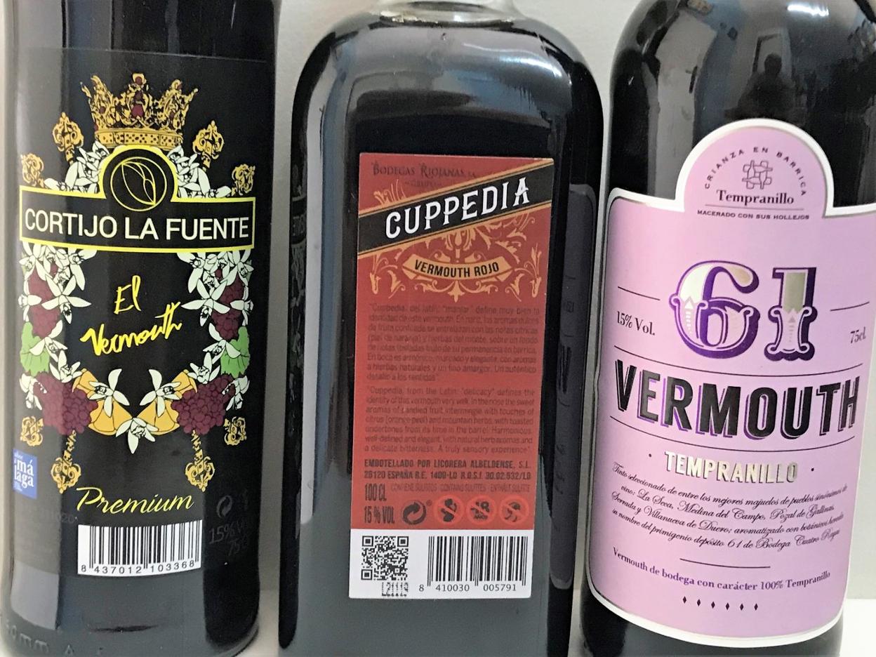 Etiquetas de las tres botellas.