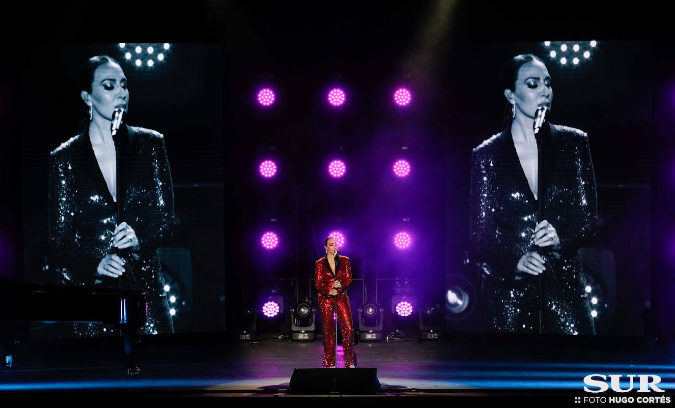 Mónica Naranjo, durante su concierto en Fuengirola. 