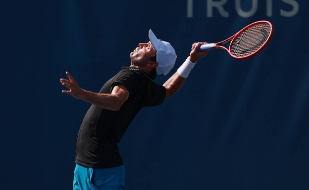 Gilles Simon, en un servicio. 