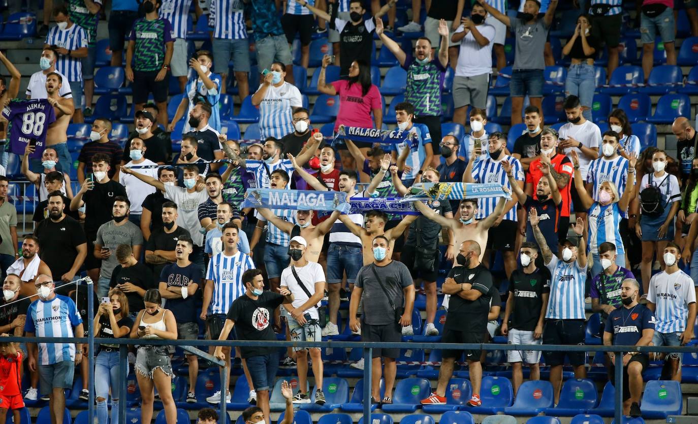 Pese a las restricciones por el covid, hubo buen ambiente en La Rosaleda 