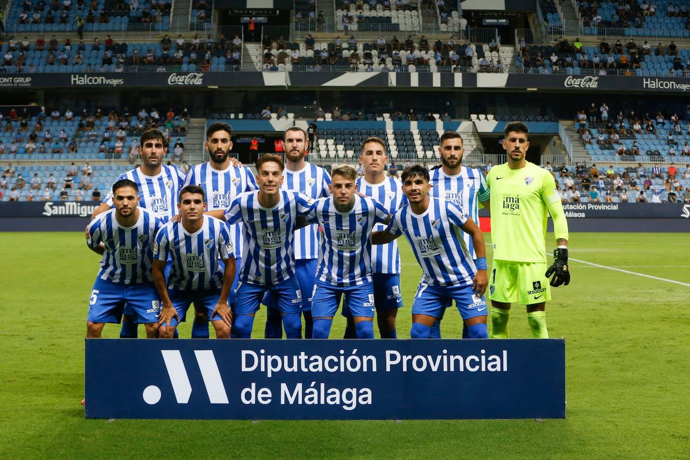 Pese a las restricciones por el covid, hubo buen ambiente en La Rosaleda 