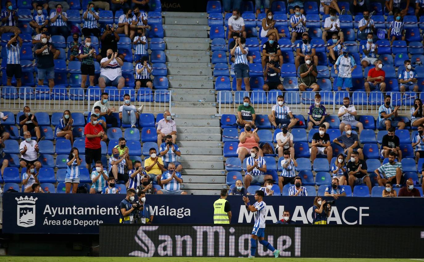 Pese a las restricciones por el covid, hubo buen ambiente en La Rosaleda 