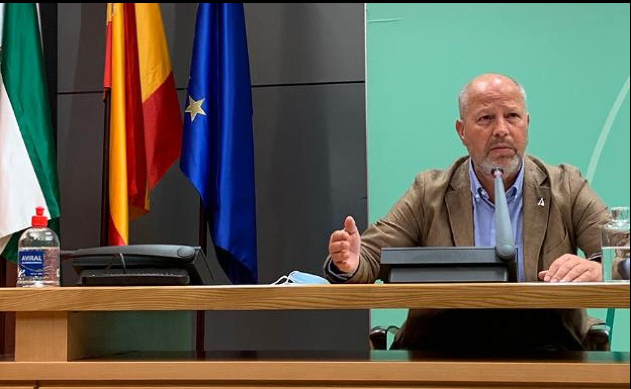 El consejero de Educación y Deporte de la Junta de Andalucía, Javier Imbroda