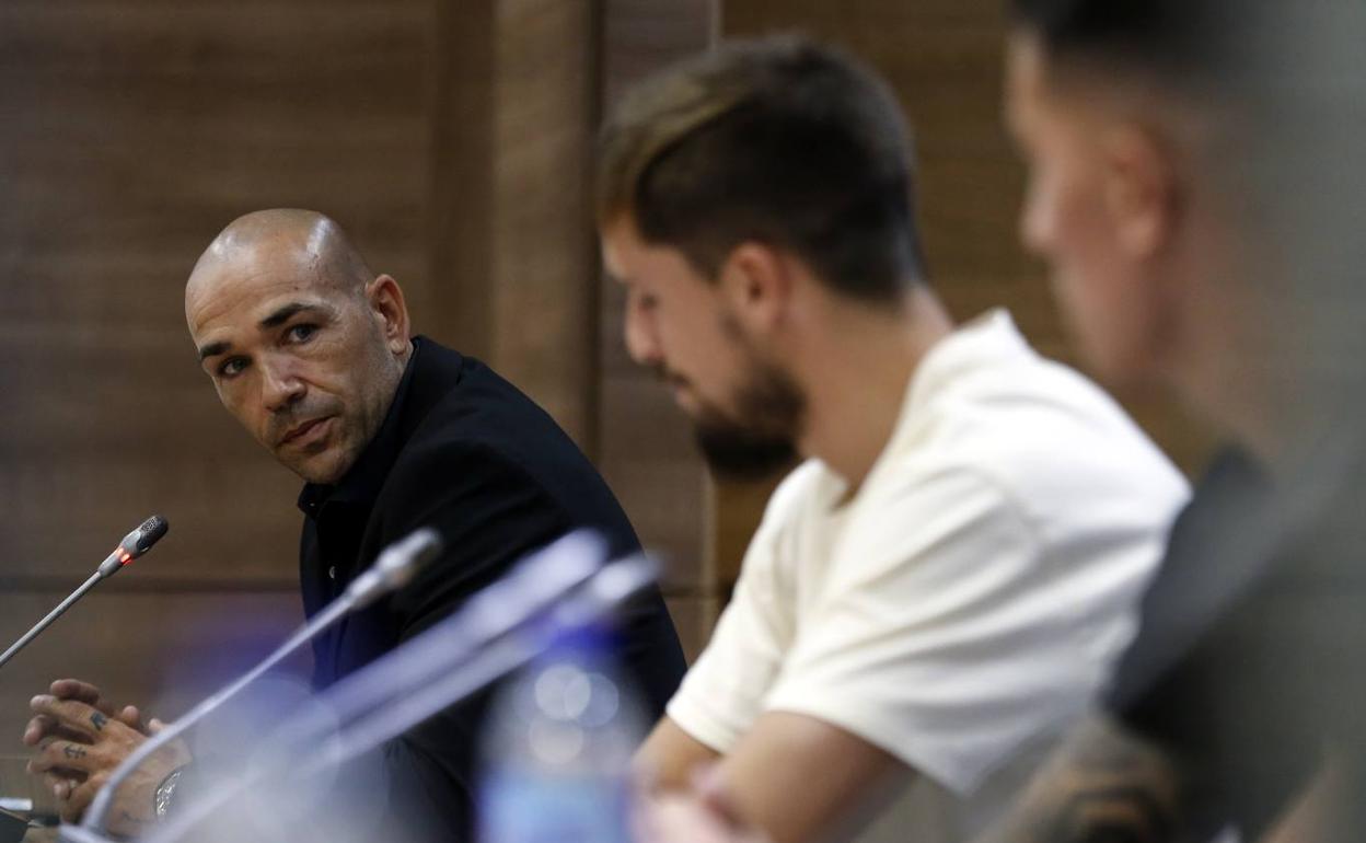 Manolo, durante la presentación de Genaro y Cufré. 