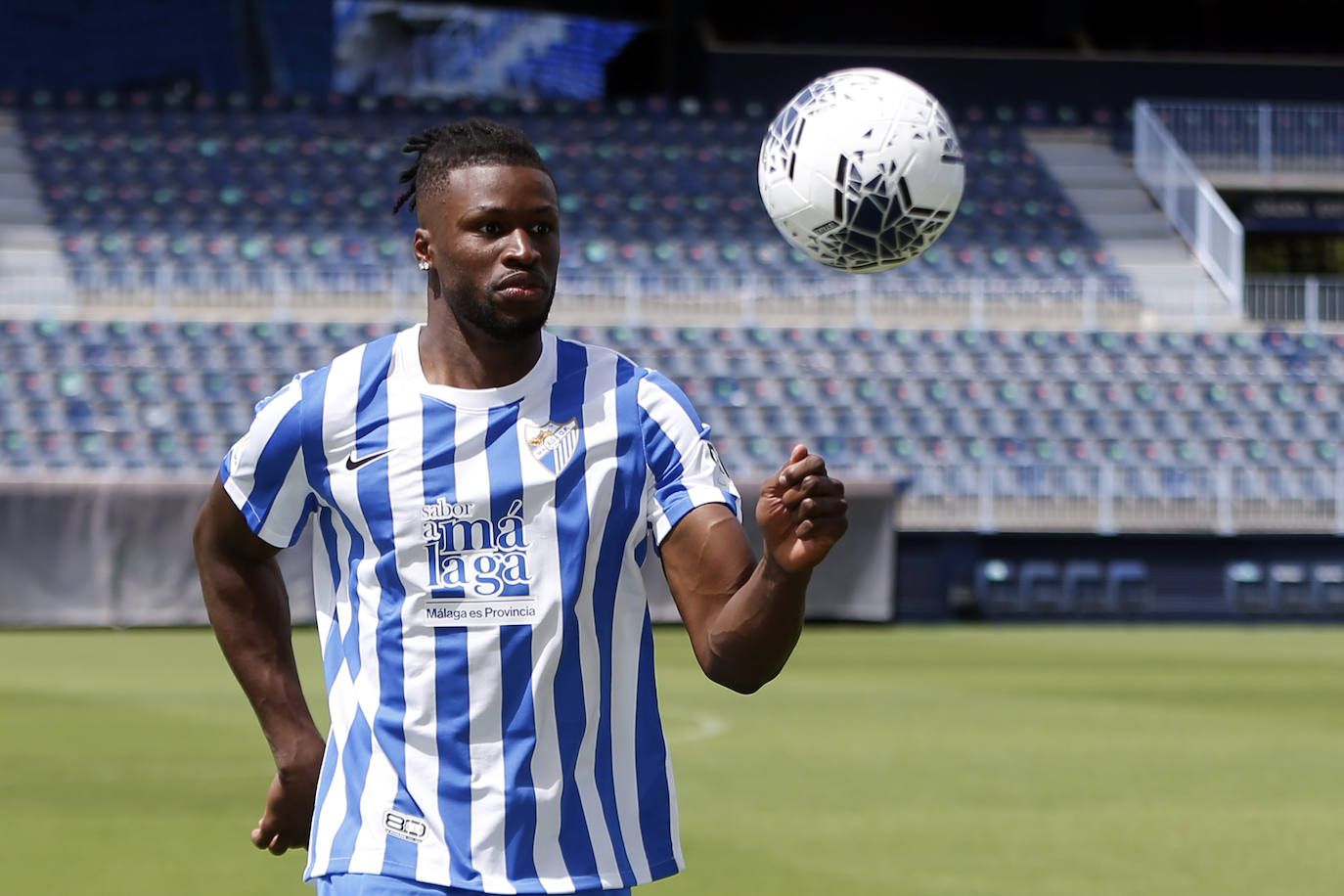 os nuevos fichajes del Málaga, Antoñín, Víctor Gómez y Sekou Gassama.