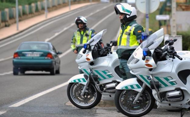 Guardia Civil de Tráfico en un control