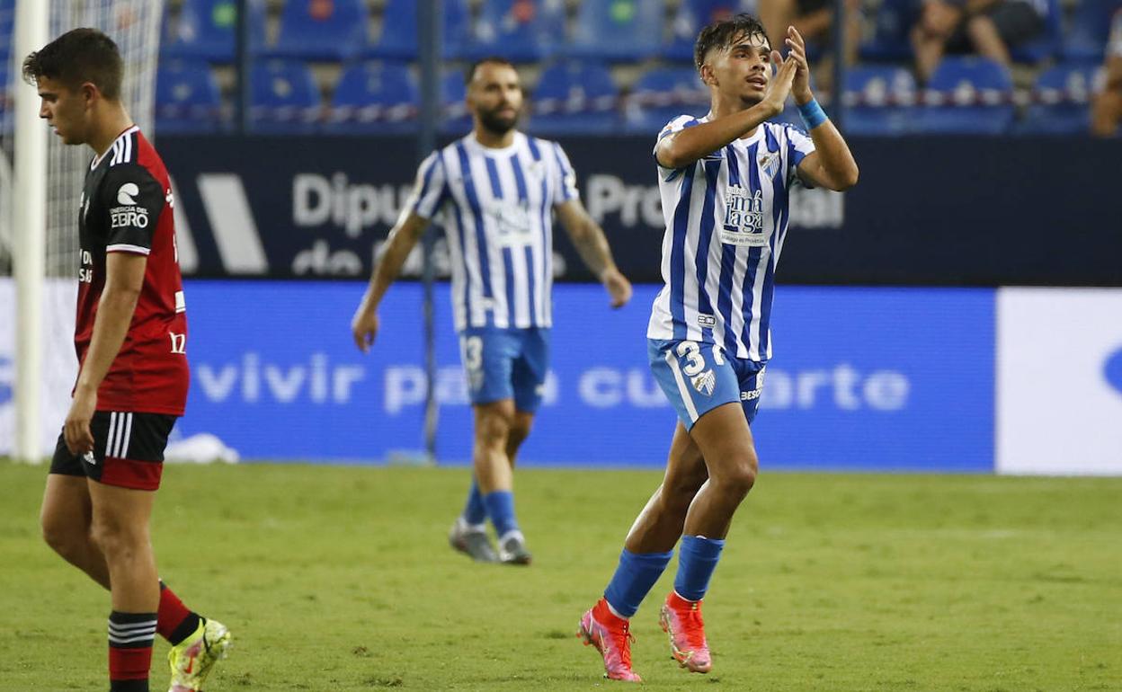 Kevin, durante su debut oficial con el Málaga en la primera jornada de Liga contra el Mirandés en La Rosaleda.