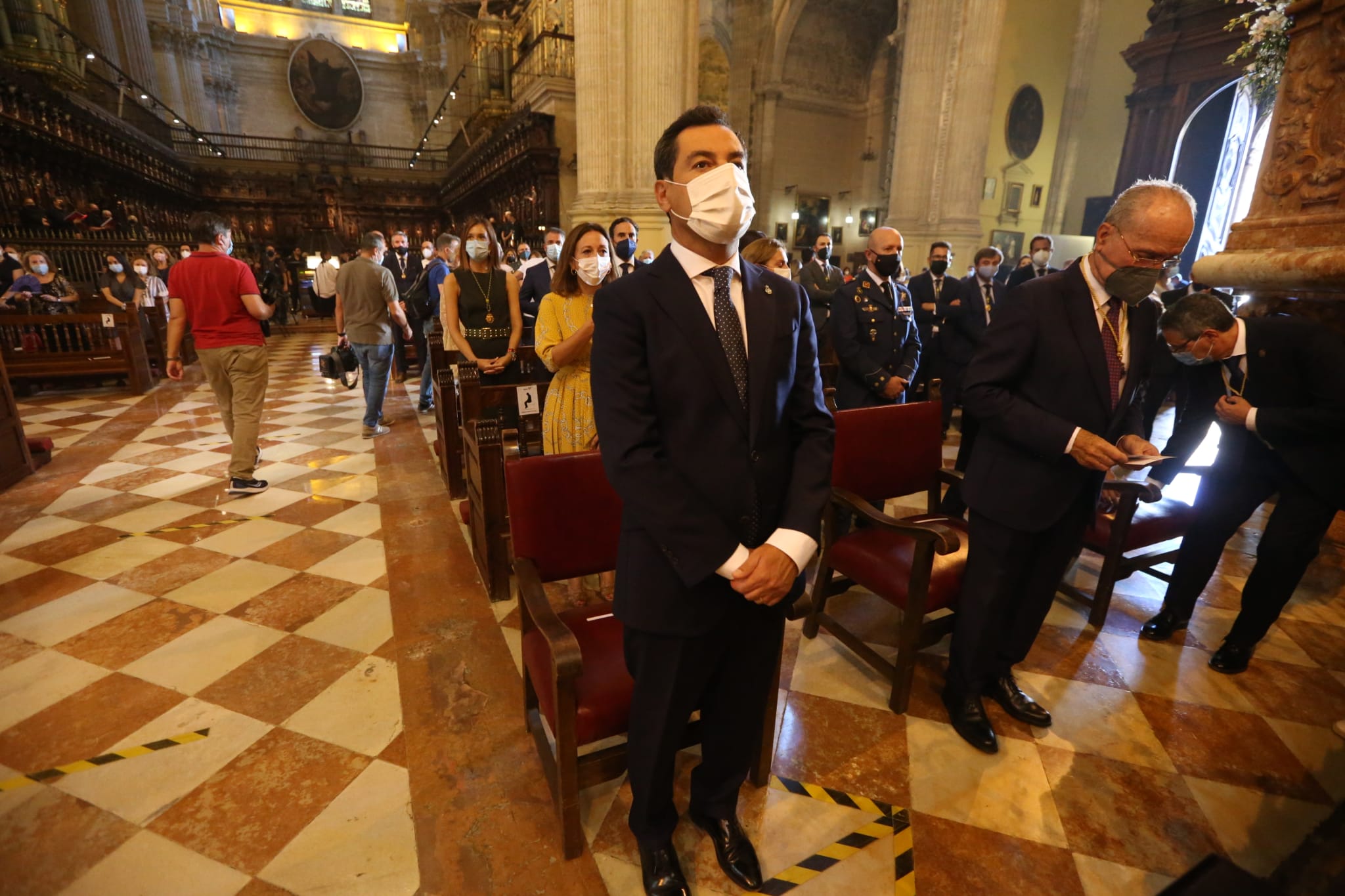 Ofrenda floral a la Virgen de la Victoria