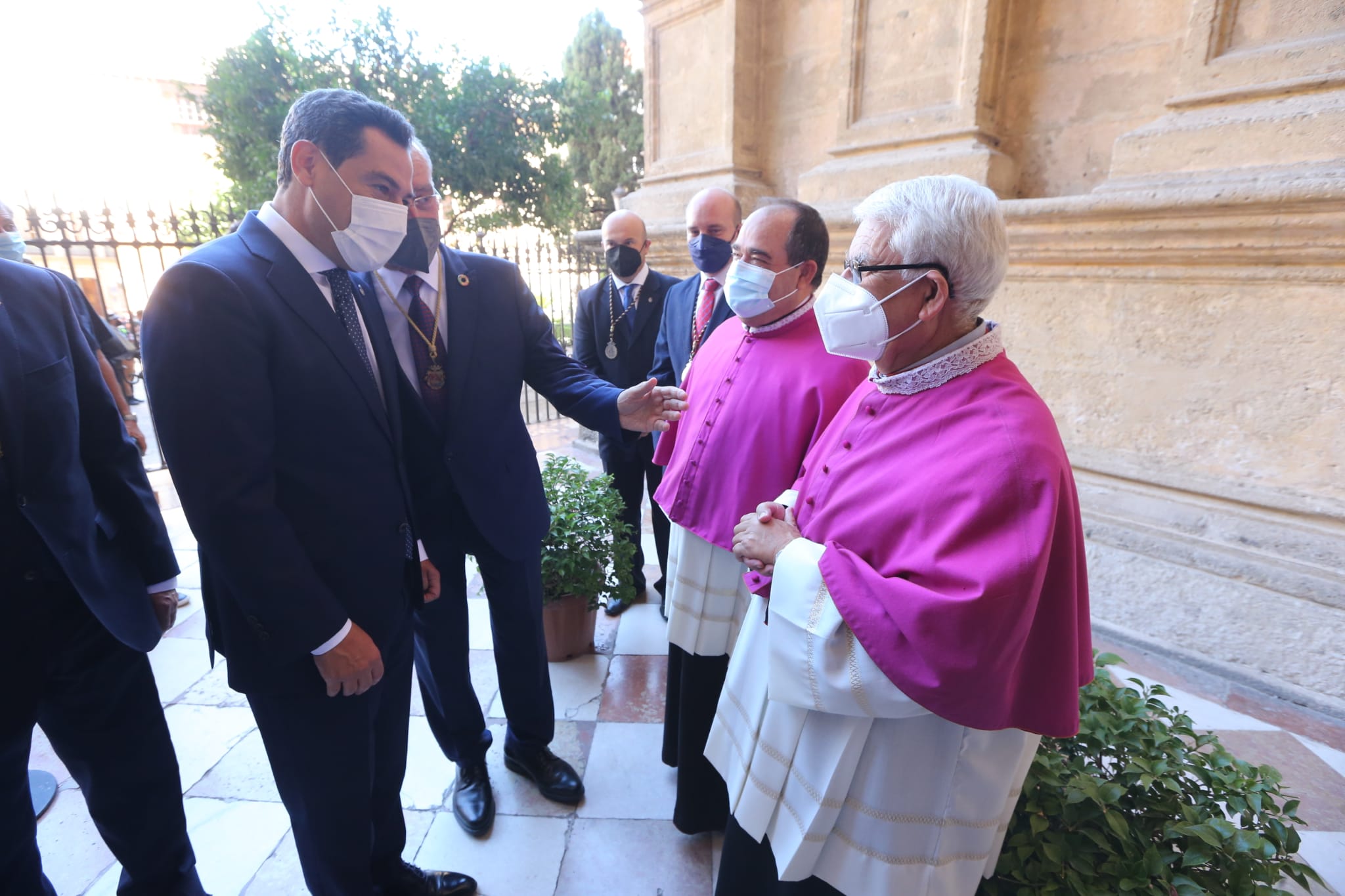 Ofrenda floral a la Virgen de la Victoria