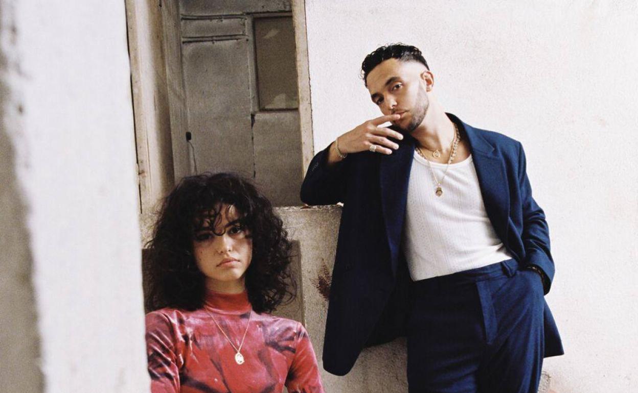 C. Tangana lanza una colección de moda 'low cost' para Bershka