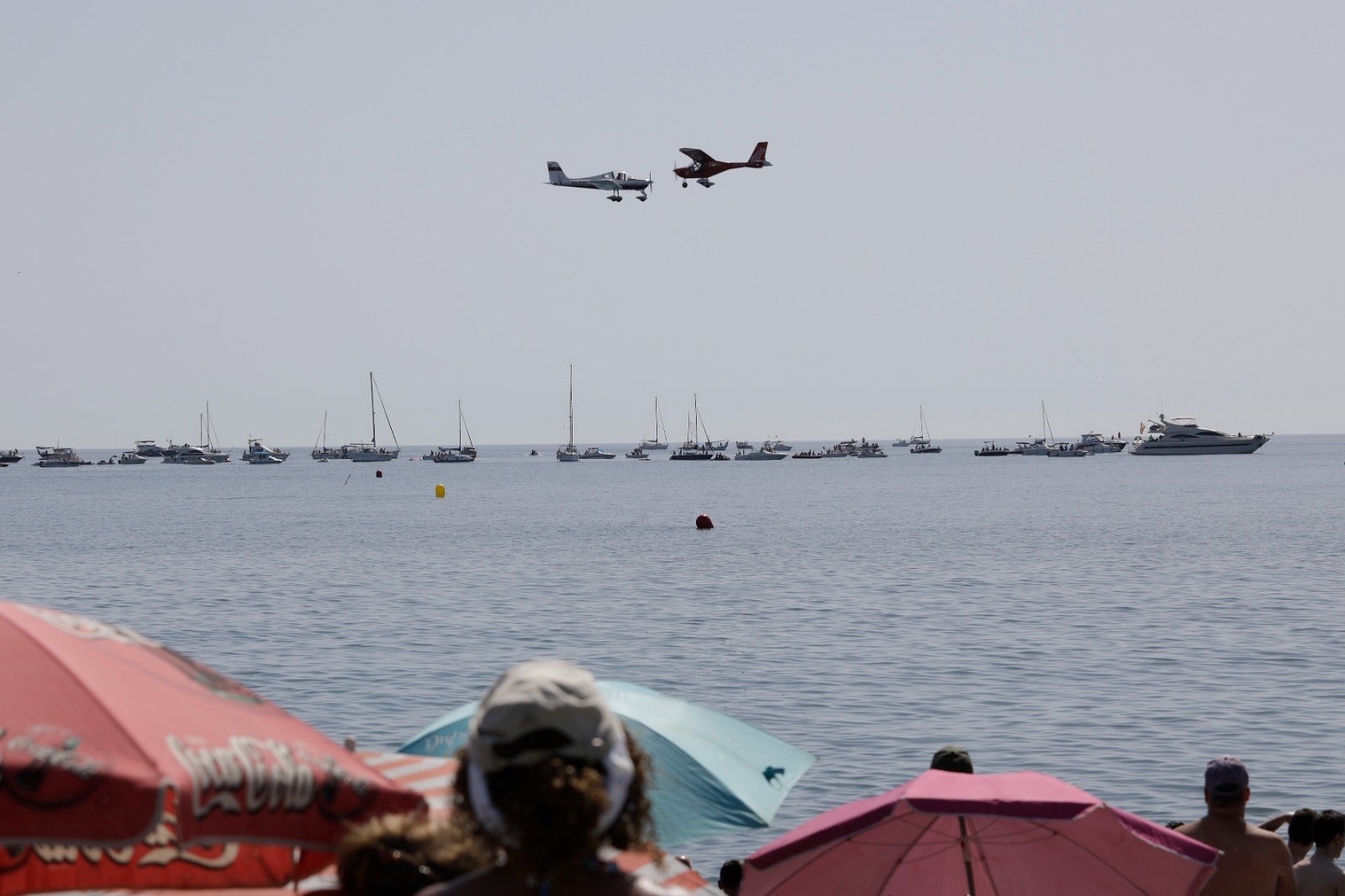 El espectáculo de las 35 aeronaves se ha desarrollado este domingo sin incidentes, tras el parón de 2020 por la pandemia