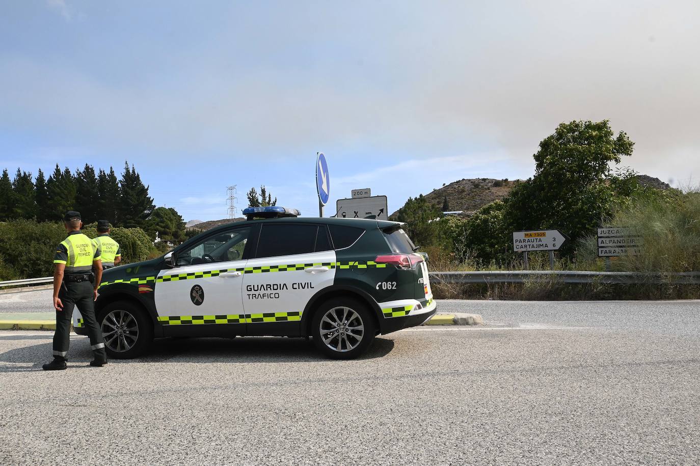 Agentes cortando los accesos a Pujerra y Parauta