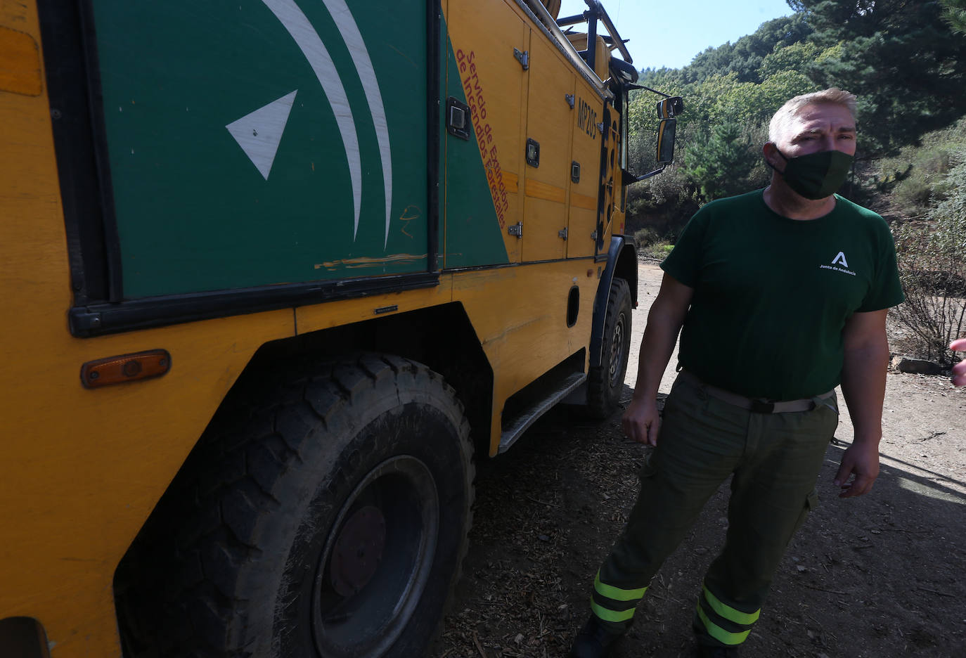 Los profesionales del Infoca siguen trabajando en la zona 