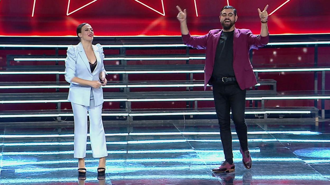 Manu Sánchez y María Villalón, presentadores del concurso 'Tierra de talento' que vuelve hoy a Canal Sur. sur