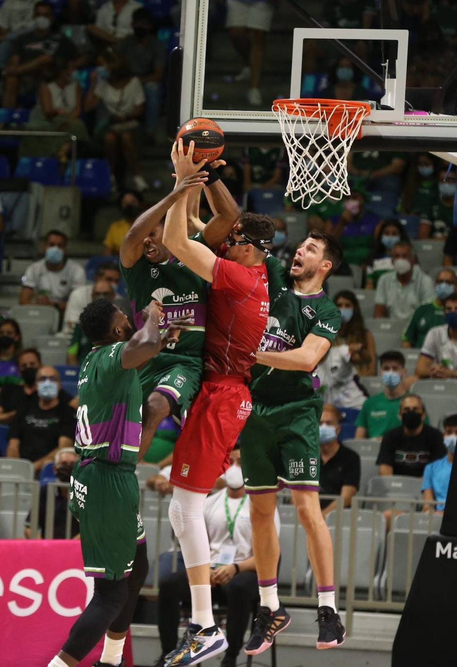 El Unicaja abre la temporada 21-22 ganando. 