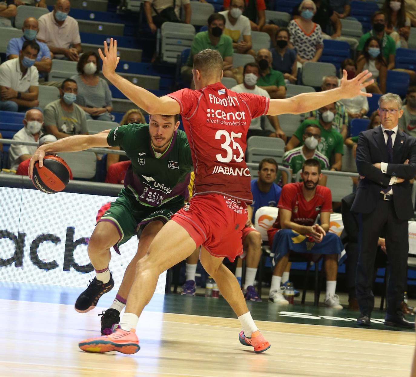 El Unicaja abre la temporada 21-22 ganando. 