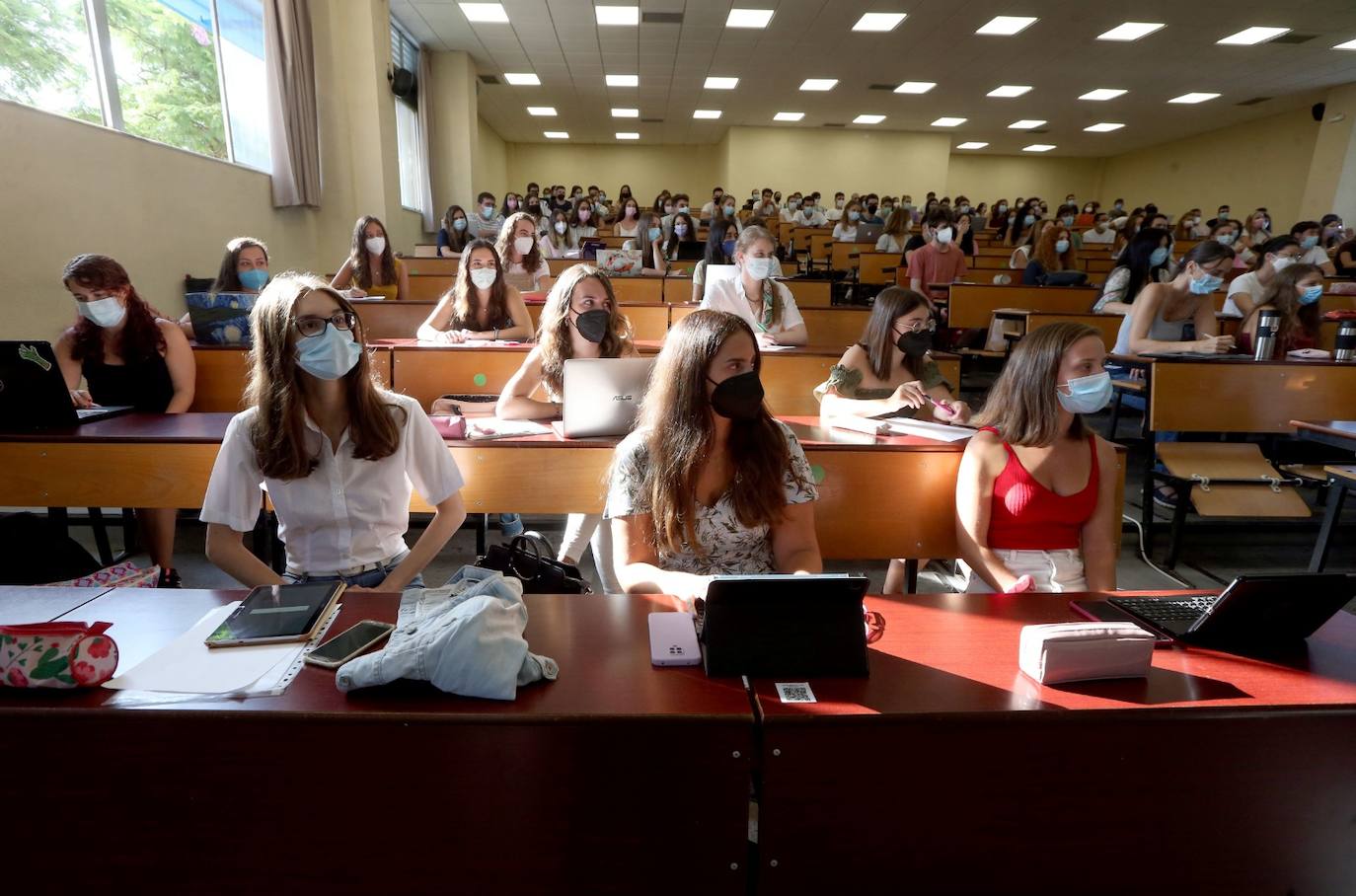 Los estudiantes de Medicina, los primeros en volver a las aulas de la UMA. 