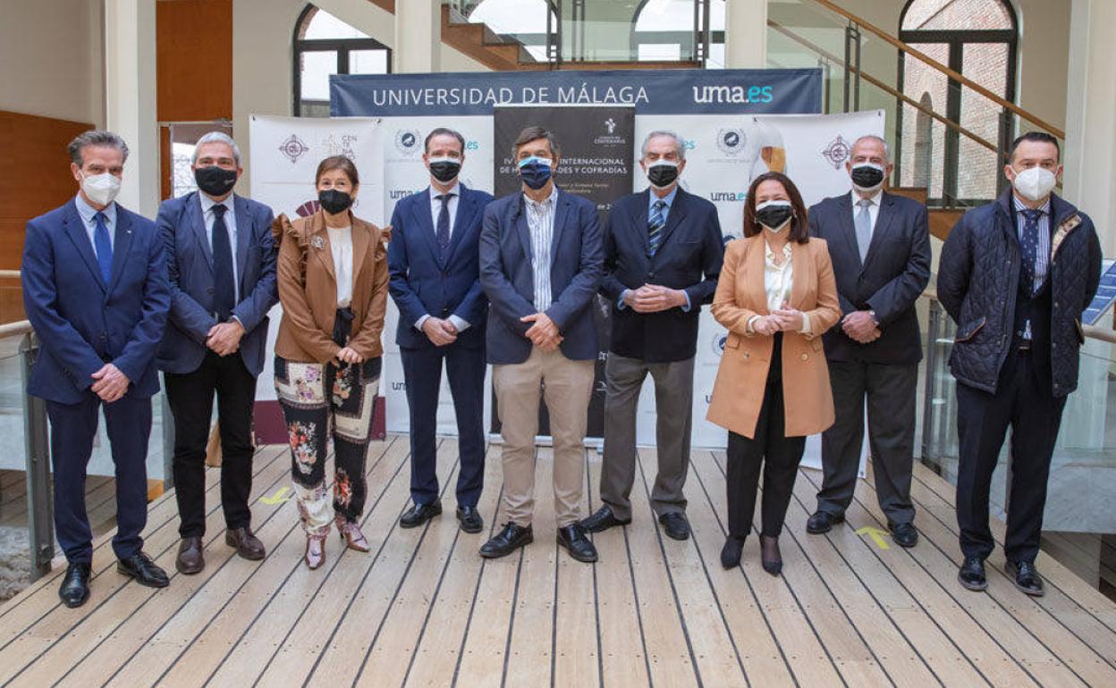 Participantes en la presentación del congreso. 