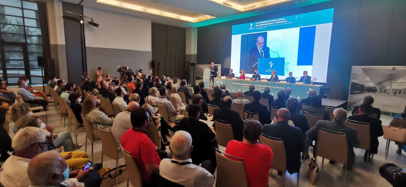 Imagen principal - Imágenes de la inauguración del congreso. 