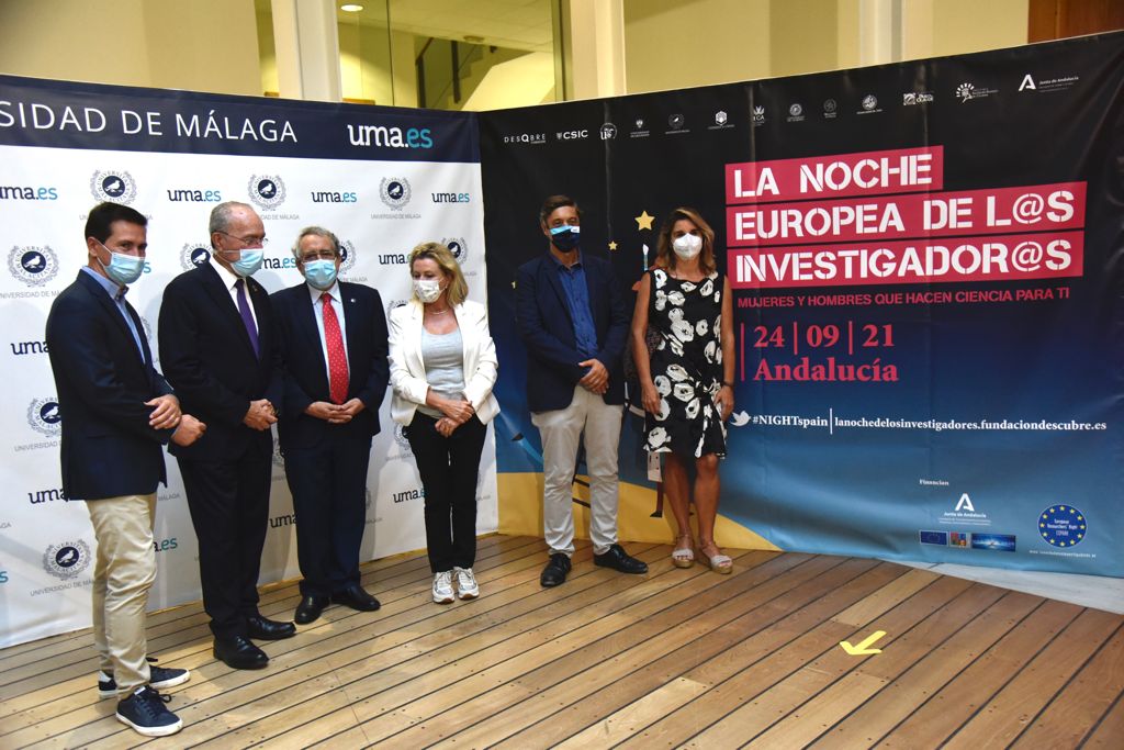 Fotos: Vuelve la Noche Europea de los Investigadores a Málaga