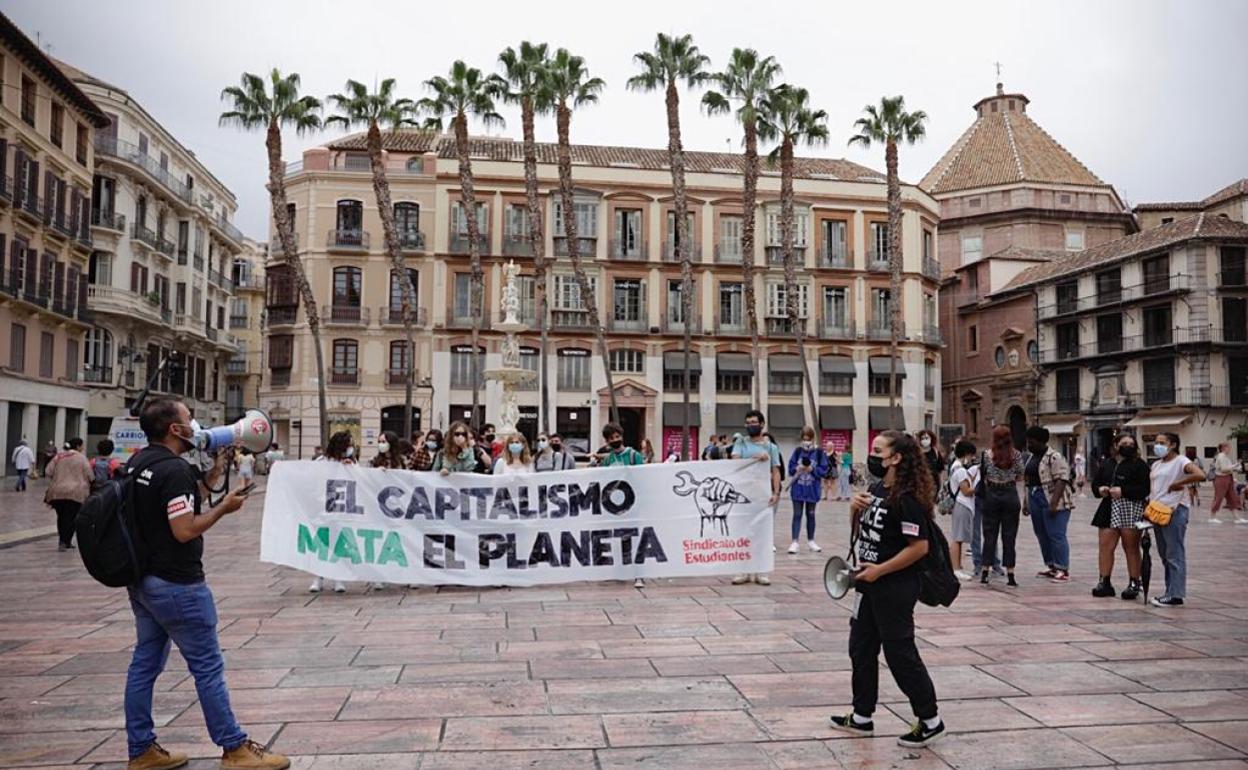 Concentración este mediodía en la plaza de la Constitución. 