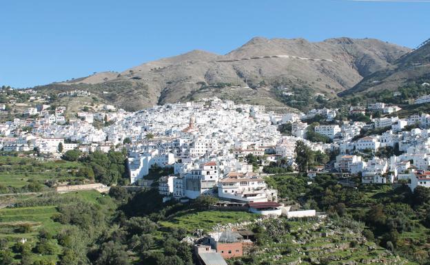 Imagen principal - Cómpeta. Ermita de Santa Ana, en Canillas de Albaida. Salares.