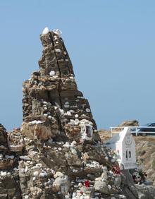 Imagen secundaria 2 - El Faro de Torrox es el punto de partida. La ruta tiene apenas siete kilómetros de longitud. Tajo de la Virgen.