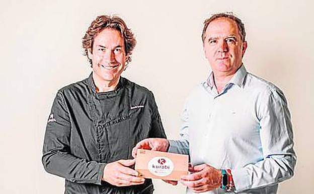 Kurobi Sushi ofrece también reparto fuera de Benalmádena, pero con la condición de que se hagan con antelación suficiente para poder dar el servicio. Igualmente, se pueden contratar menús y servicios en casa, para fiestas y eventos. Los pedidos se hacen a través de la página web.