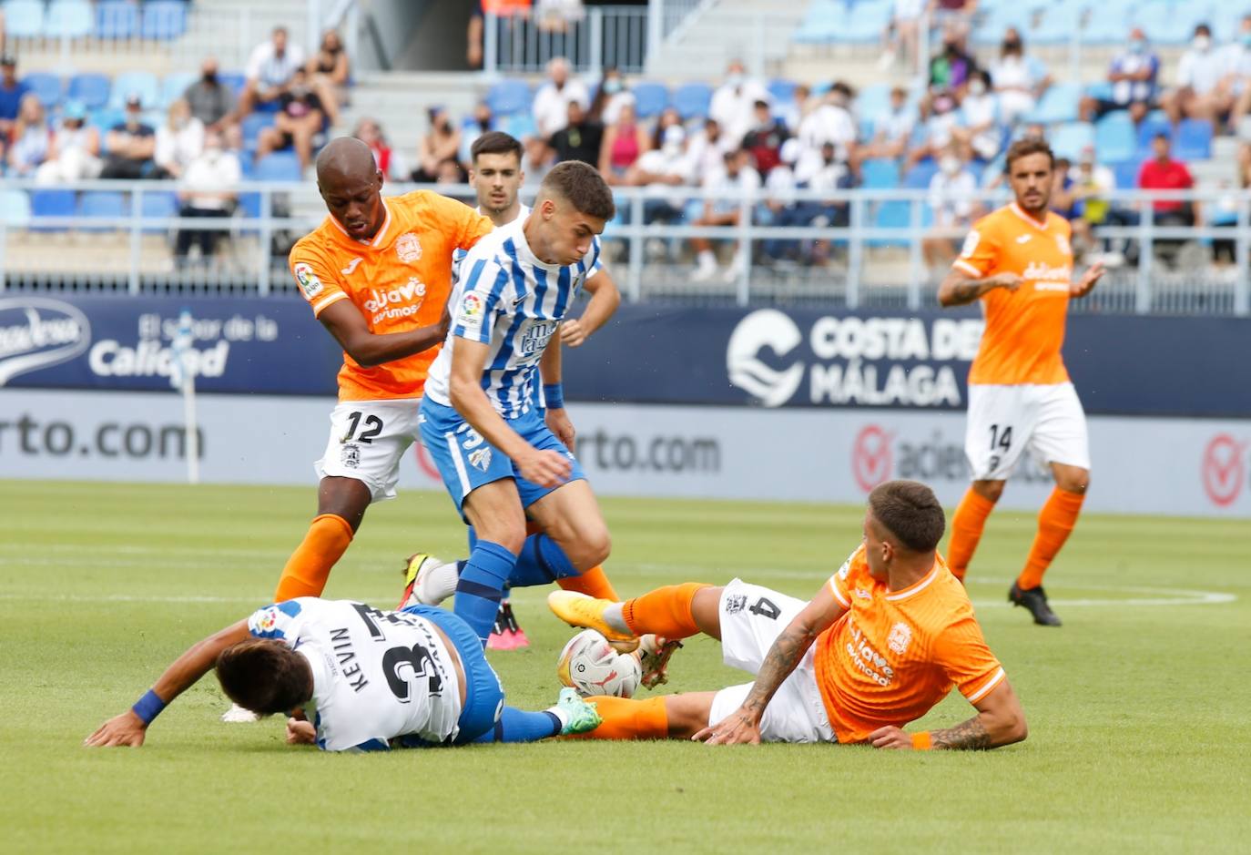 La Rosaleda acogió el encuentro sin restricciones de aforo por el covid-19 