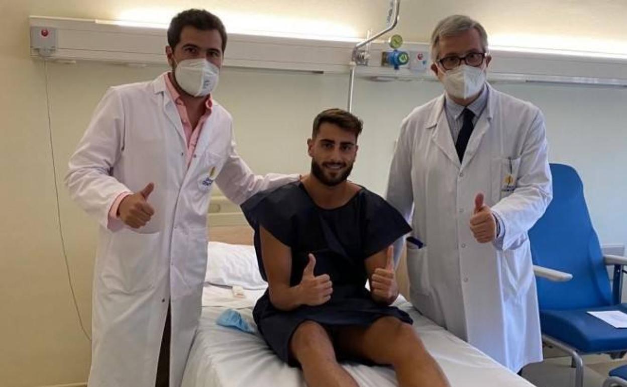 Luis Muñoz comienza ya la cuenta atrás tras ser intervenido en Madrid