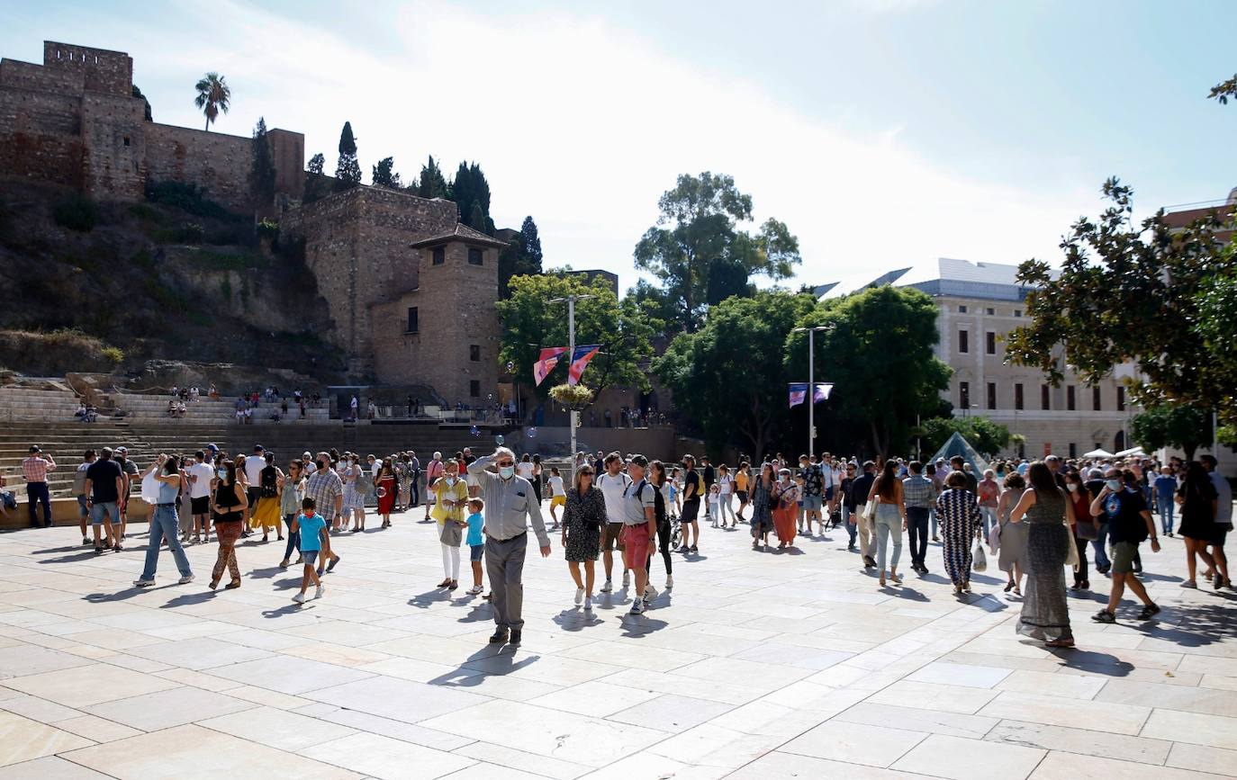 Gran ambiente este domingo en el Centro de Málaga. 