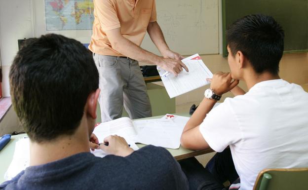 La Junta resalta la mejora de la calidad educativa con la estabilidad del profesorado