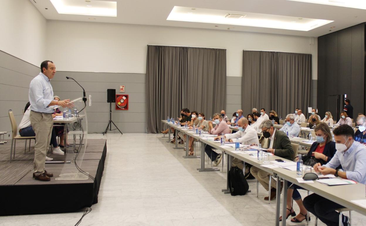 Ruiz Espejo en el 'congresillo' previo al congreso.