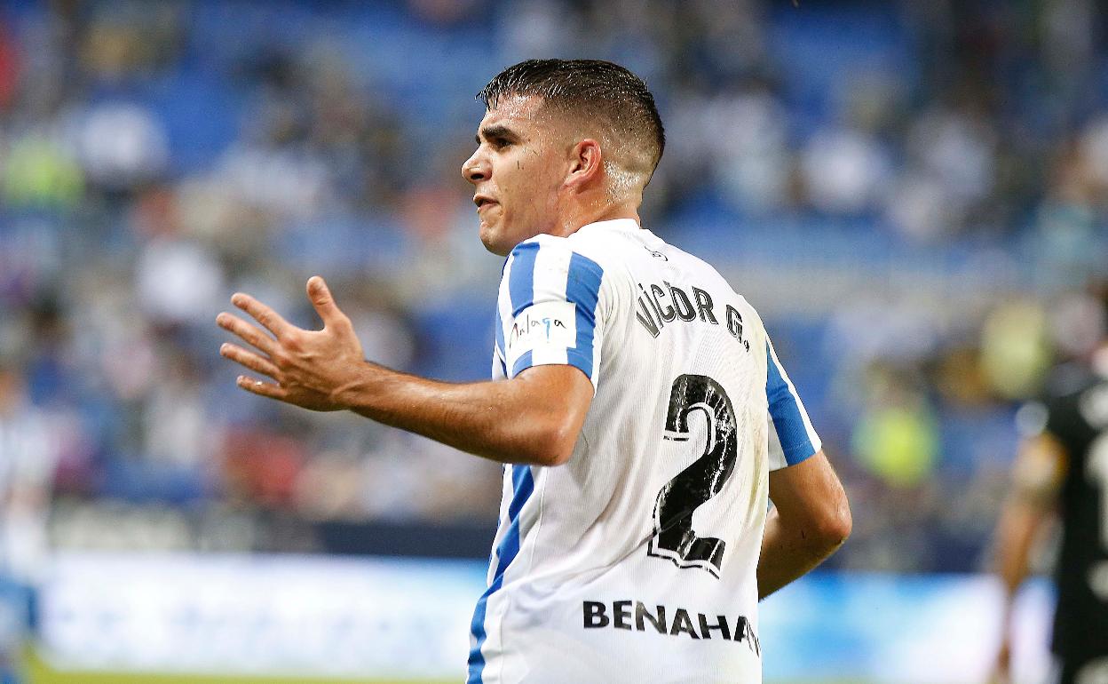 Víctor Gómez, en una reclamación al árbitro durante el encuentro contra el Zaragoza.