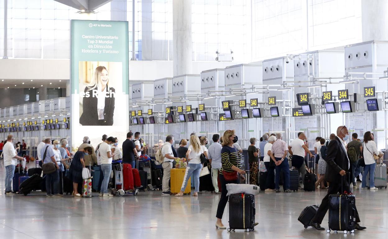 Aumenta la actividad de vuelos internacionales en el aeropuerto de Málaga.
