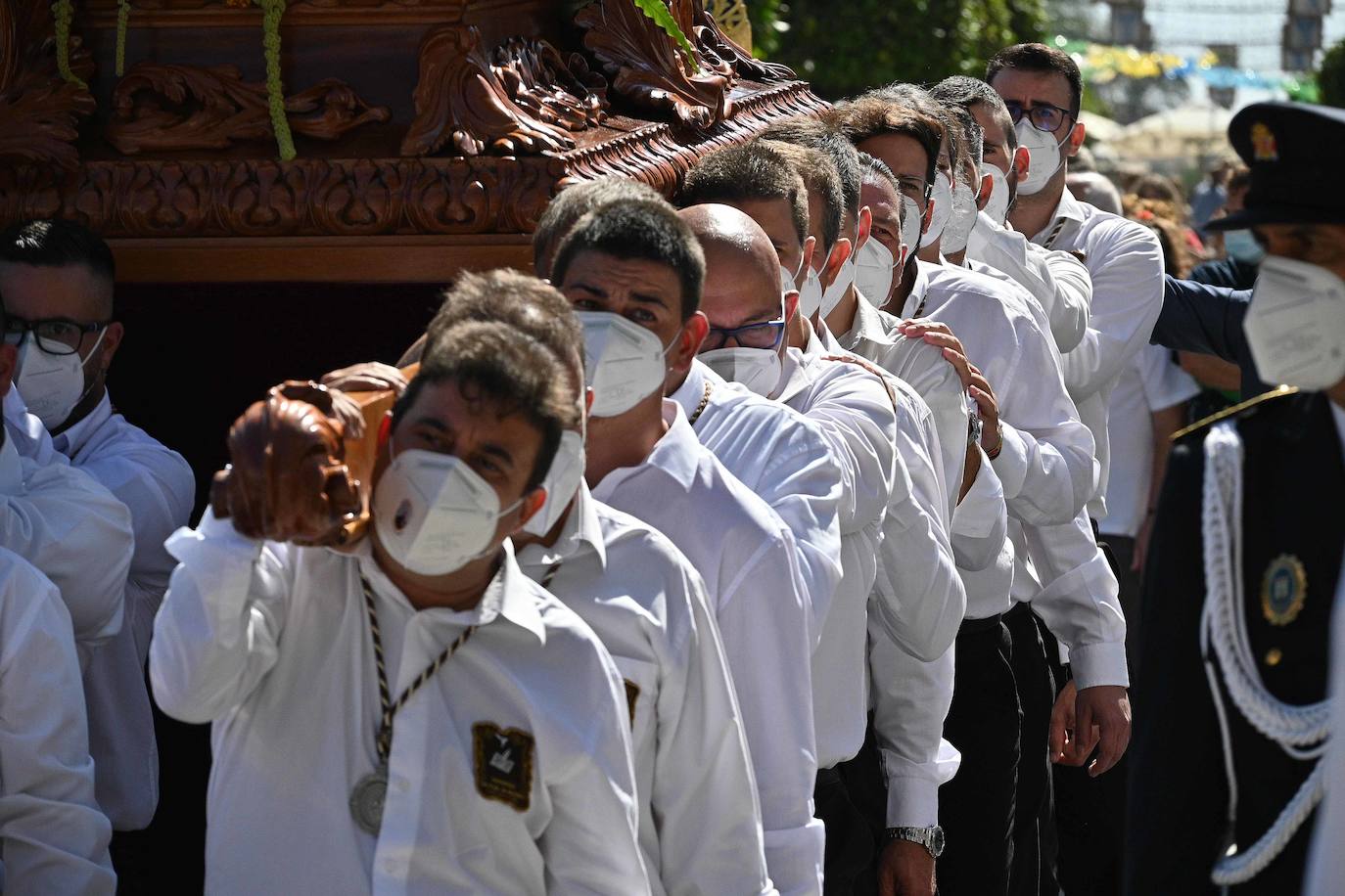 Procesión de San Pedro por las calles de Marbella. 