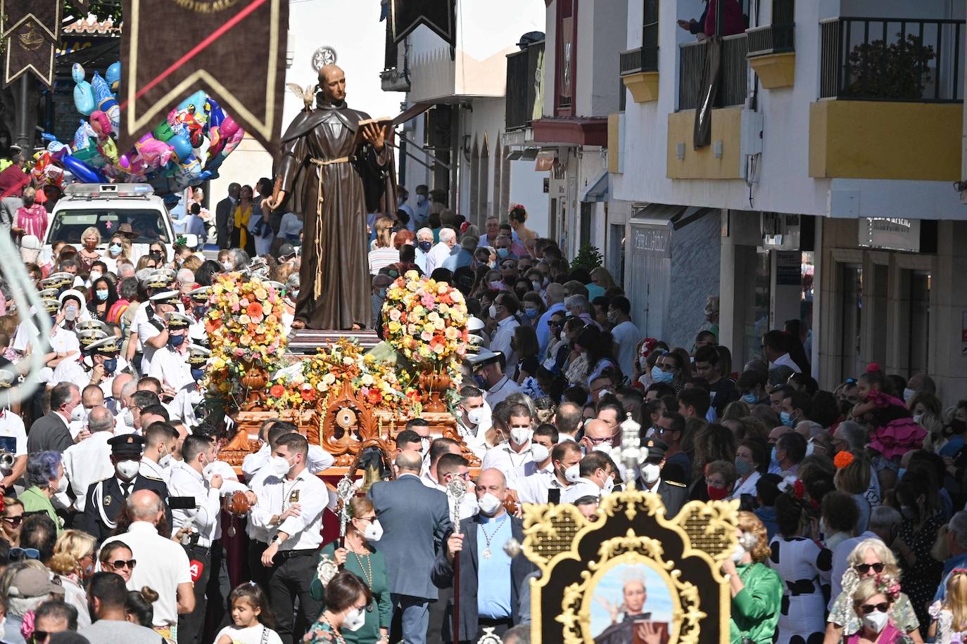 Procesión de San Pedro por las calles de Marbella. 