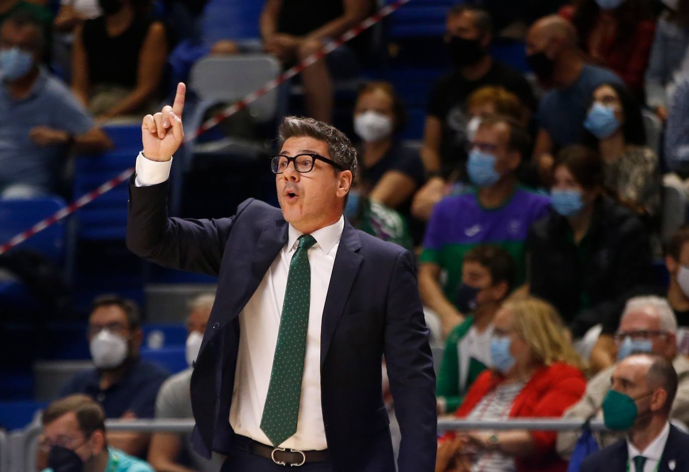 El Carpena acogió su primer partido de la Basketball Champions League 