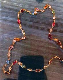 Imagen secundaria 2 - Escándalo en Sedella: el alcalde denuncia al expárroco por la desaparición de joyas y dinero de la patrona