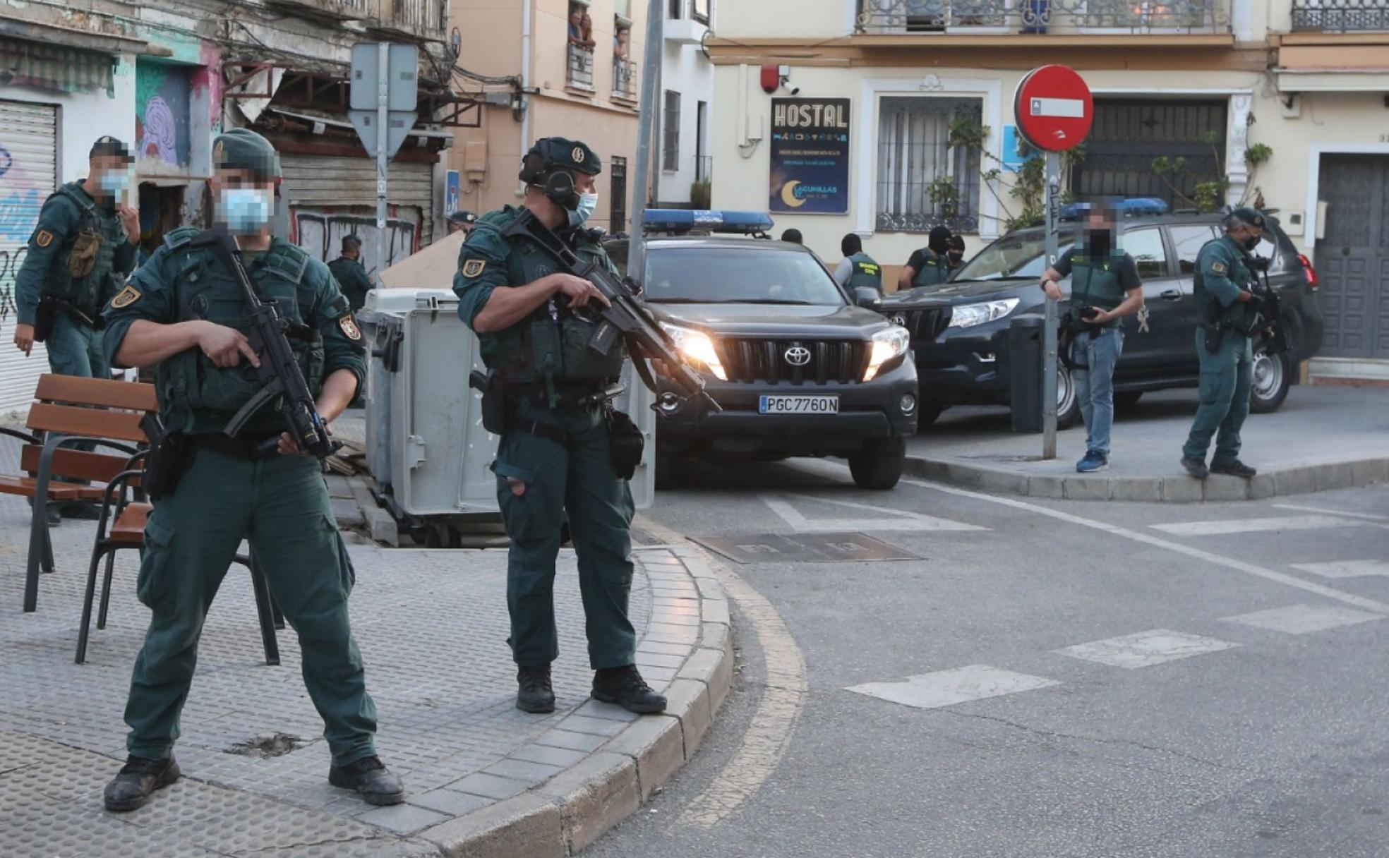 Vecinos de Lagunillas, tras las detenciones: «Llevamos viéndolos un tiempo por aquí»