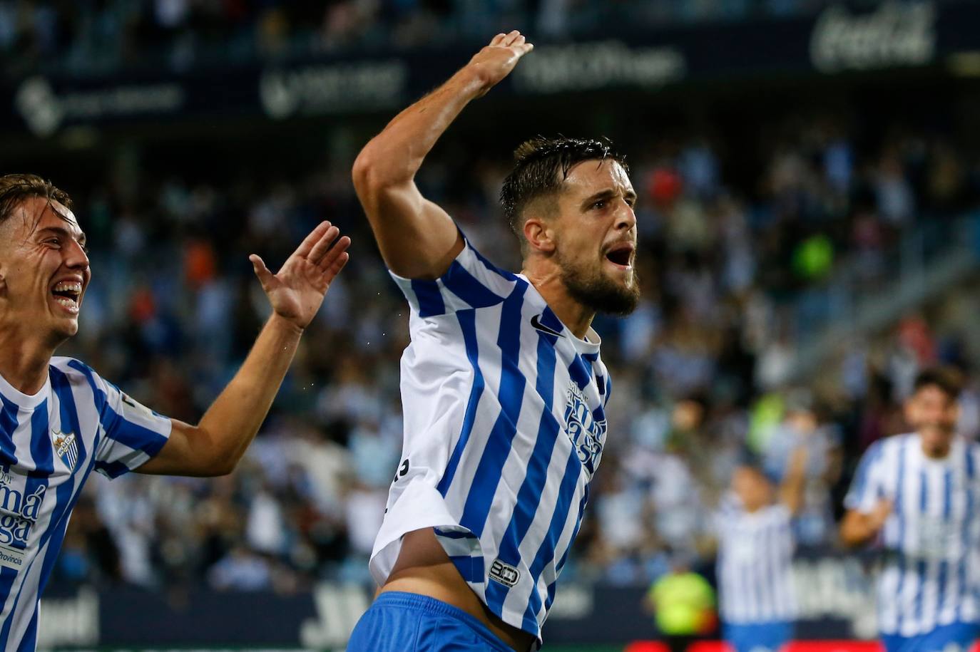 La Rosaleda volvió a vivir un partido con gran ambiente 