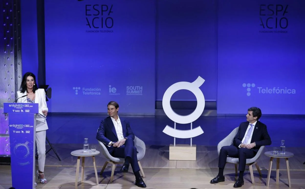 El tenista mallorquín Rafael Nadal y el presidente de Telefónica, José María Álvarez-Pallete, en la presentación del proyecto. sur