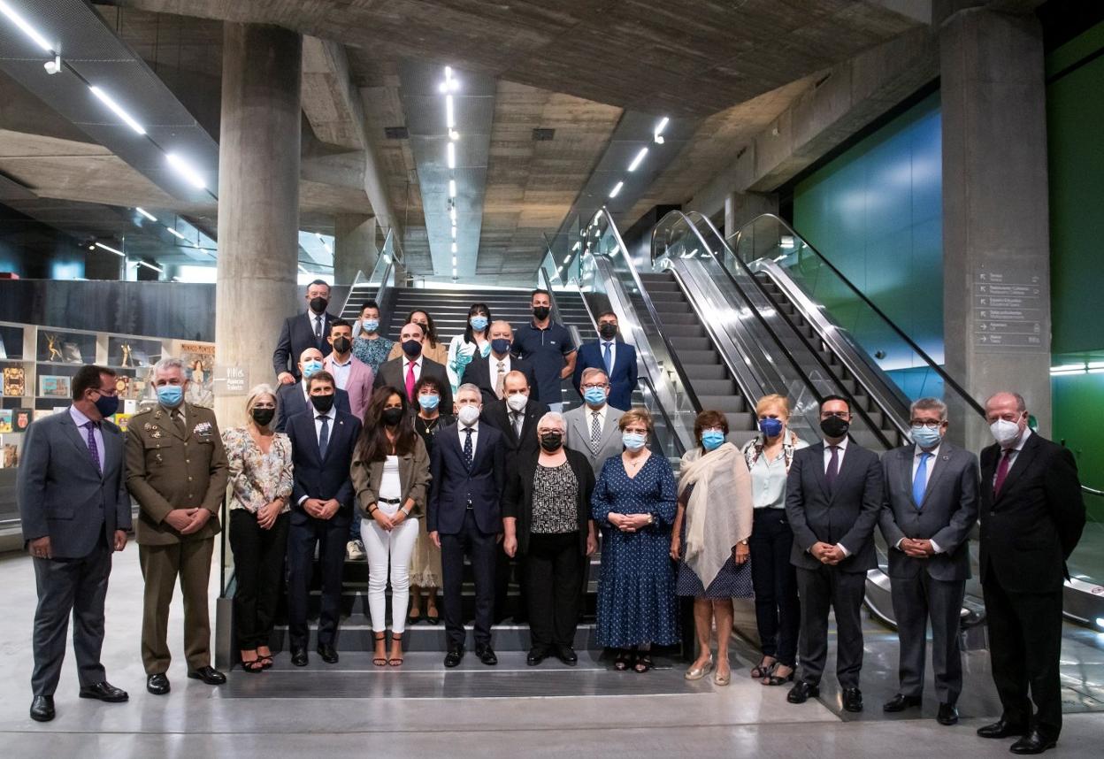 Homenaje a las víctimas del terrorismo como «símbolos de la paz»