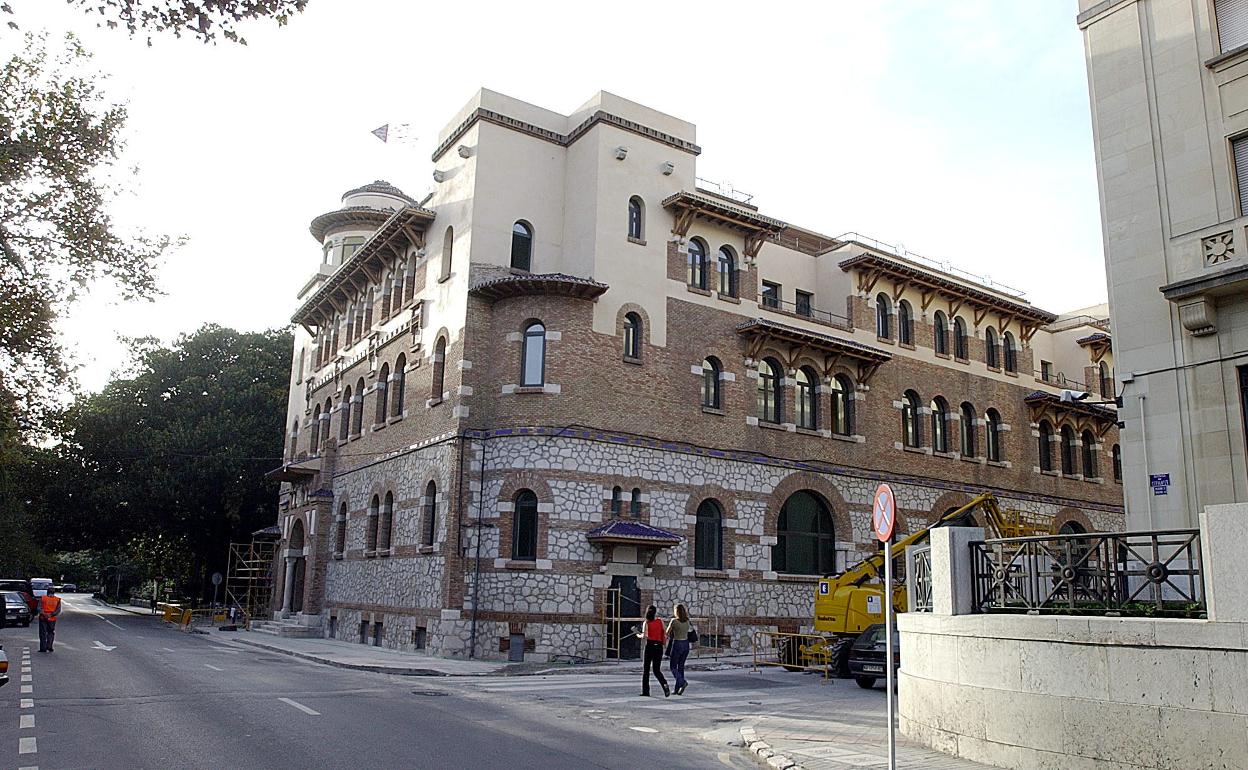 Edificio del Rectorado, donde se ha celebrado la sesión del consejo de gobierno, de nuevo de manera presencial. 