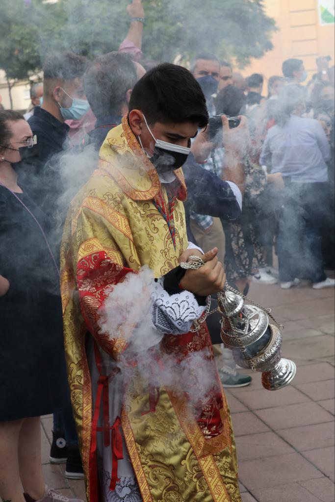 Dieciséis tronos recorren la ciudad para conmemorar el centenario de la Agrupación de Cofradías de Málaga en un evento histórico. En la imagen, Cena