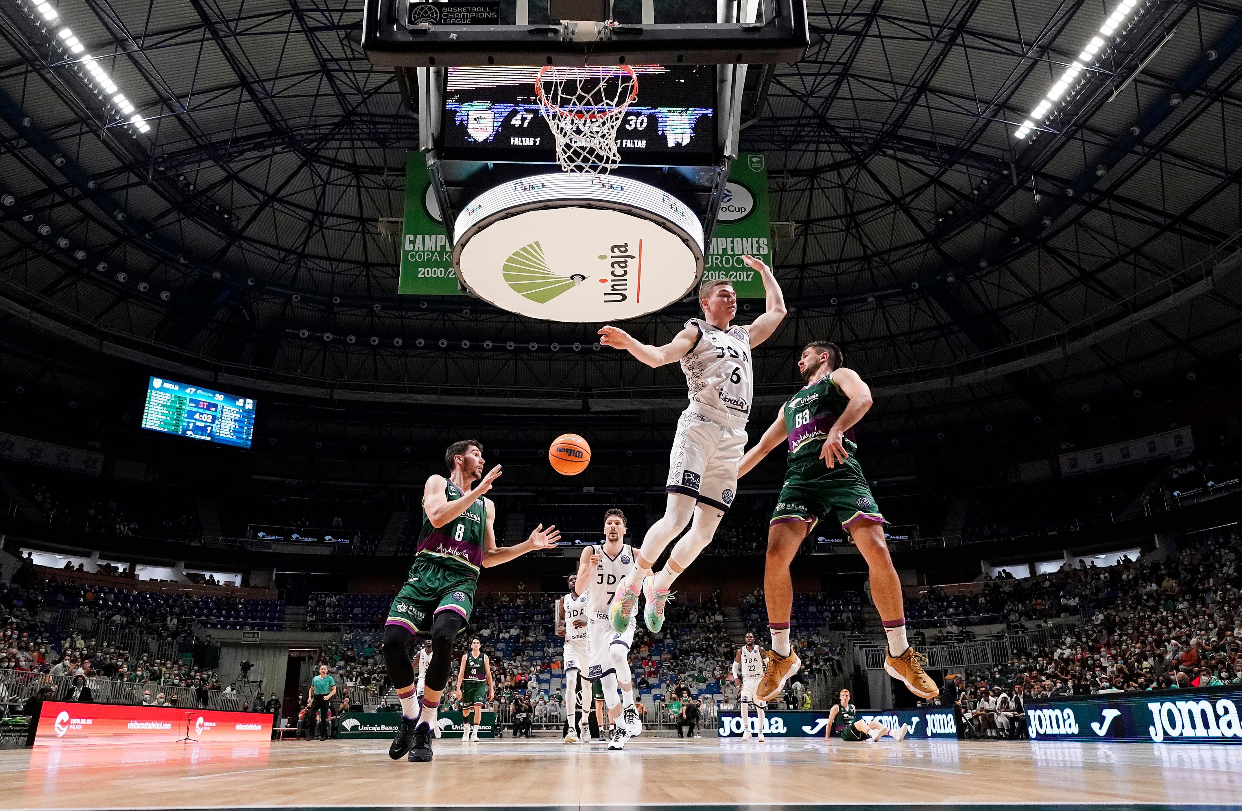 Victoria cómoda del Unicaja ante el Dijon. 